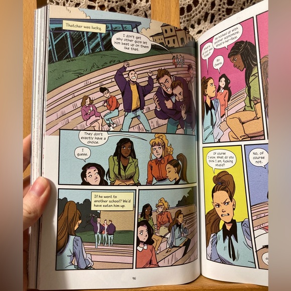 Squad Graphic Novel - Young Adult, Werewolf, Horror, LGBT, High School, Female - Picture 11 of 16